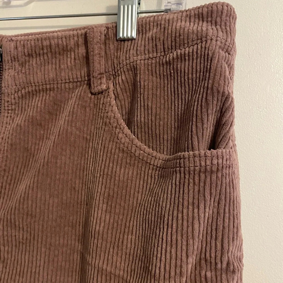 American Eagle Pink Super Stretch Super Hi Rise A line Corduroy Mini Skirt Sz 14 - Picture 2 of 12